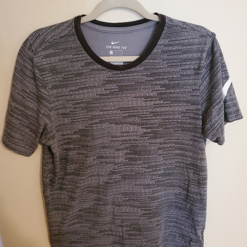 The NIKE Tee